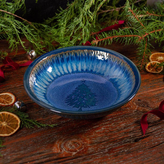 Small Georgetown Bowl, Chattered Blue Christmas Tree