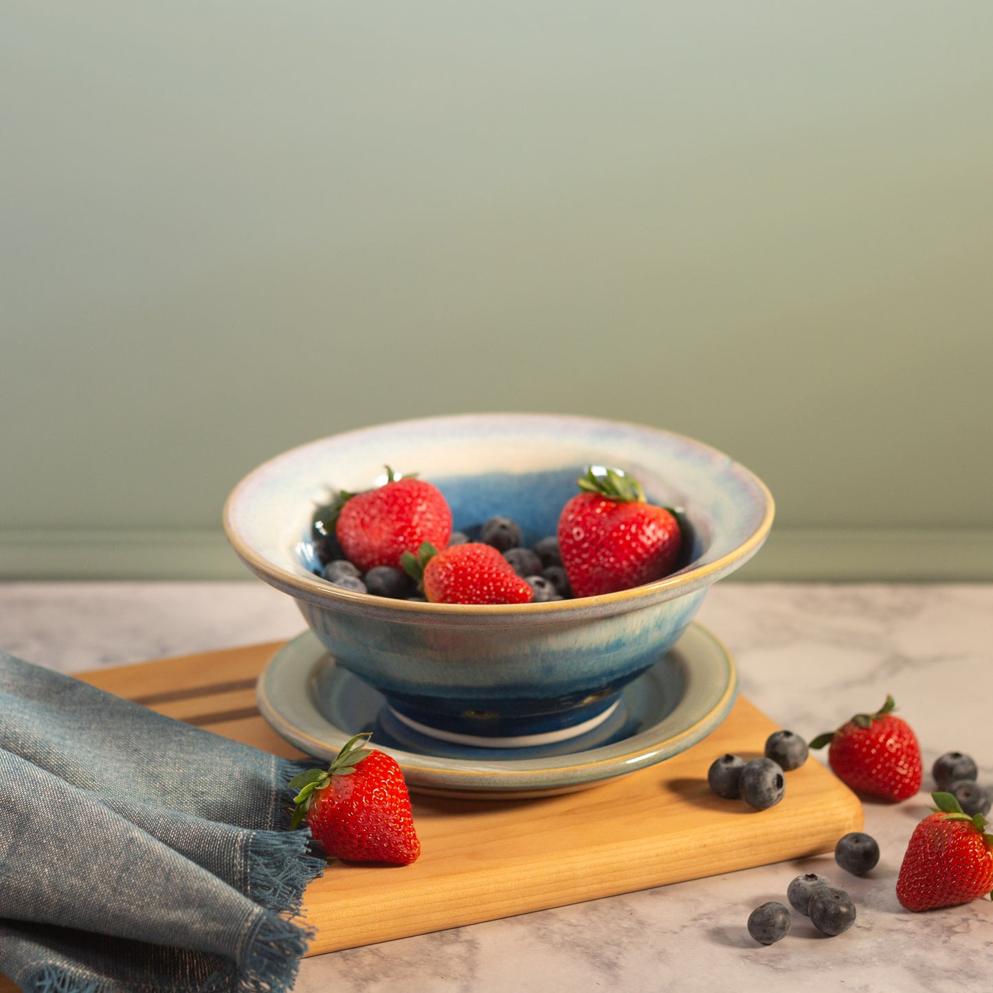 Berry Bowl with Plate